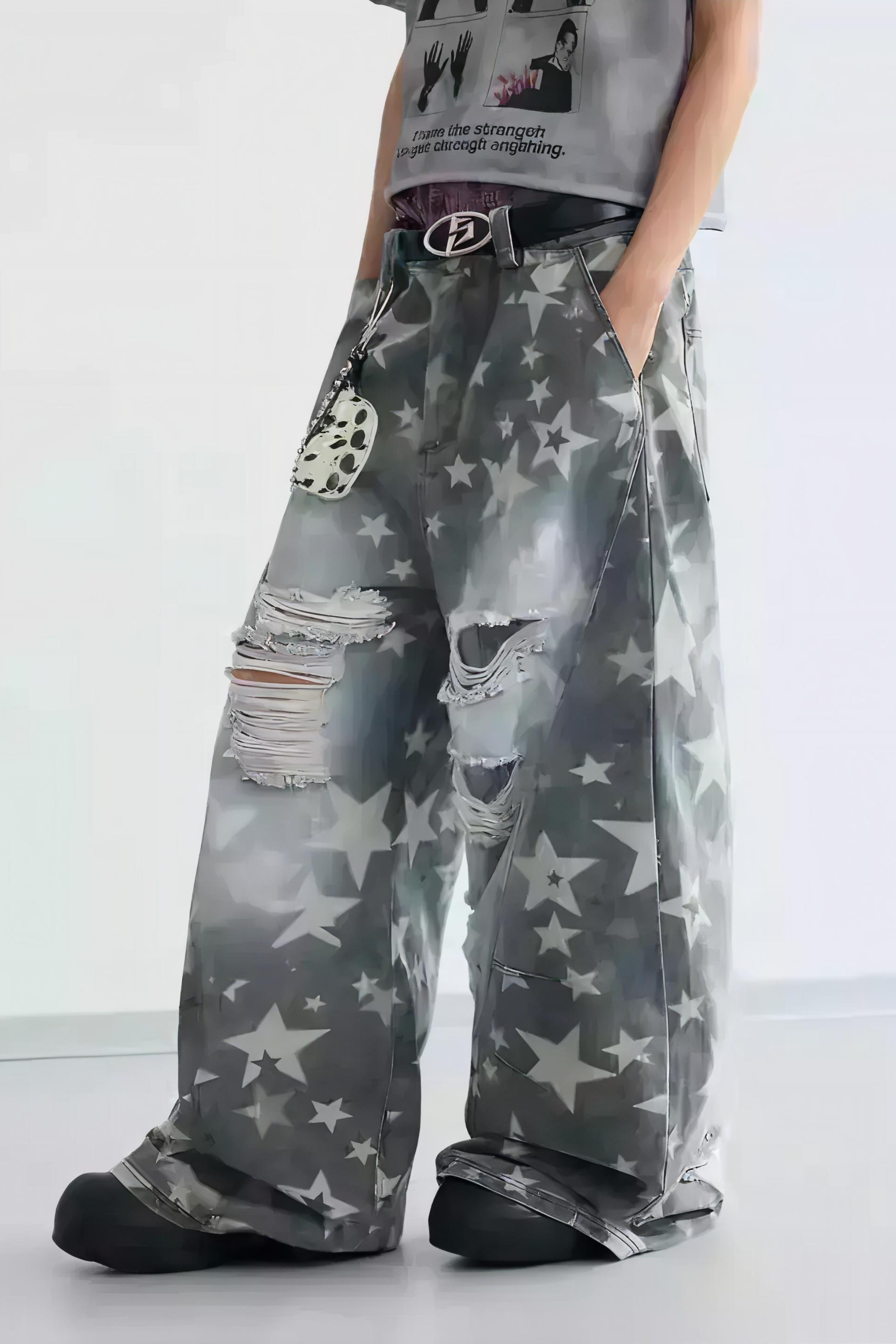 Star Distressed Curve Jeans