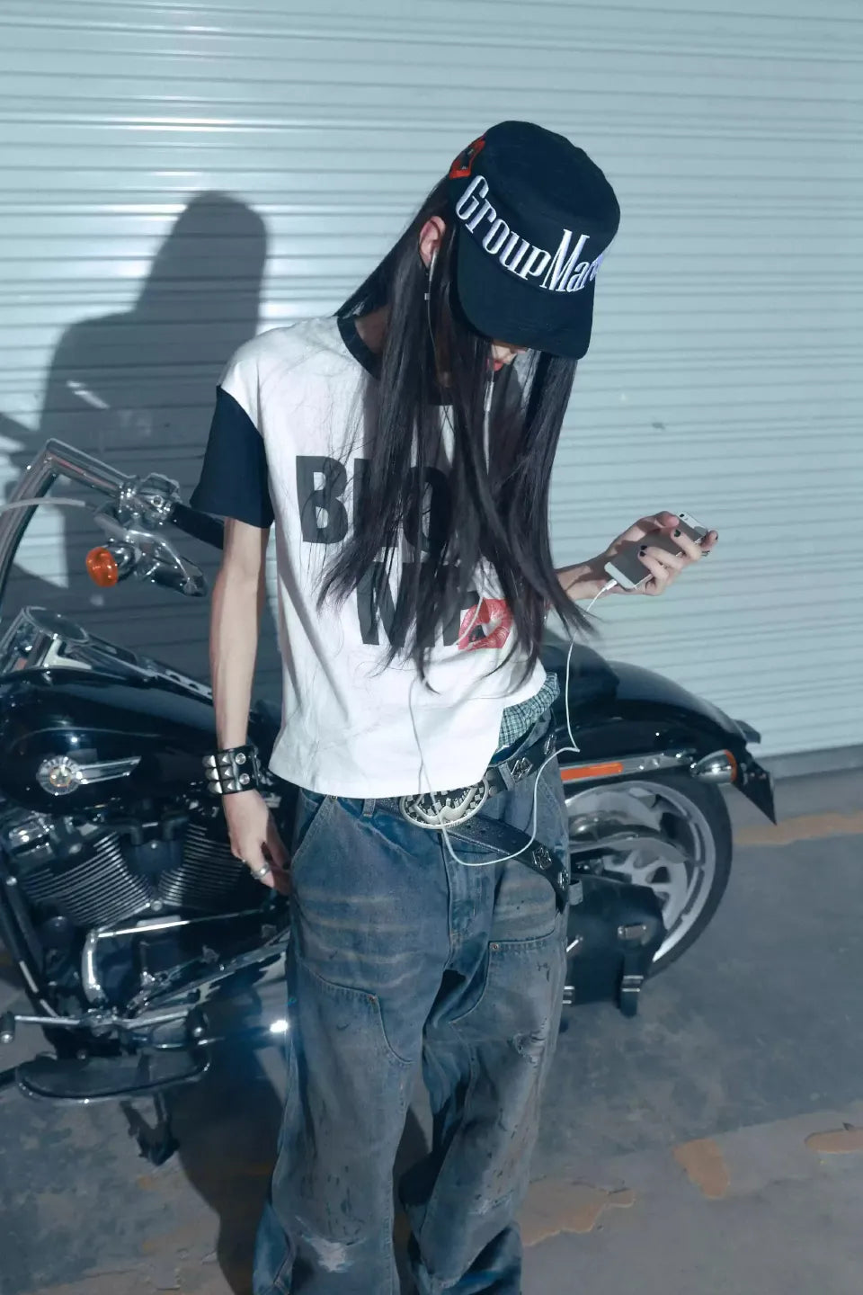 BLOWME Kiss Mark Graphic Tee