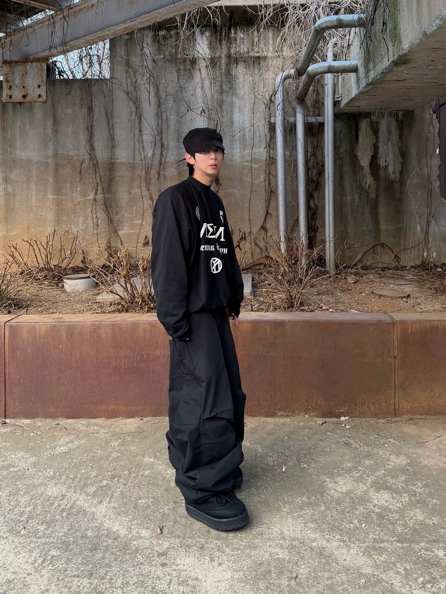 Large Fit Pullover