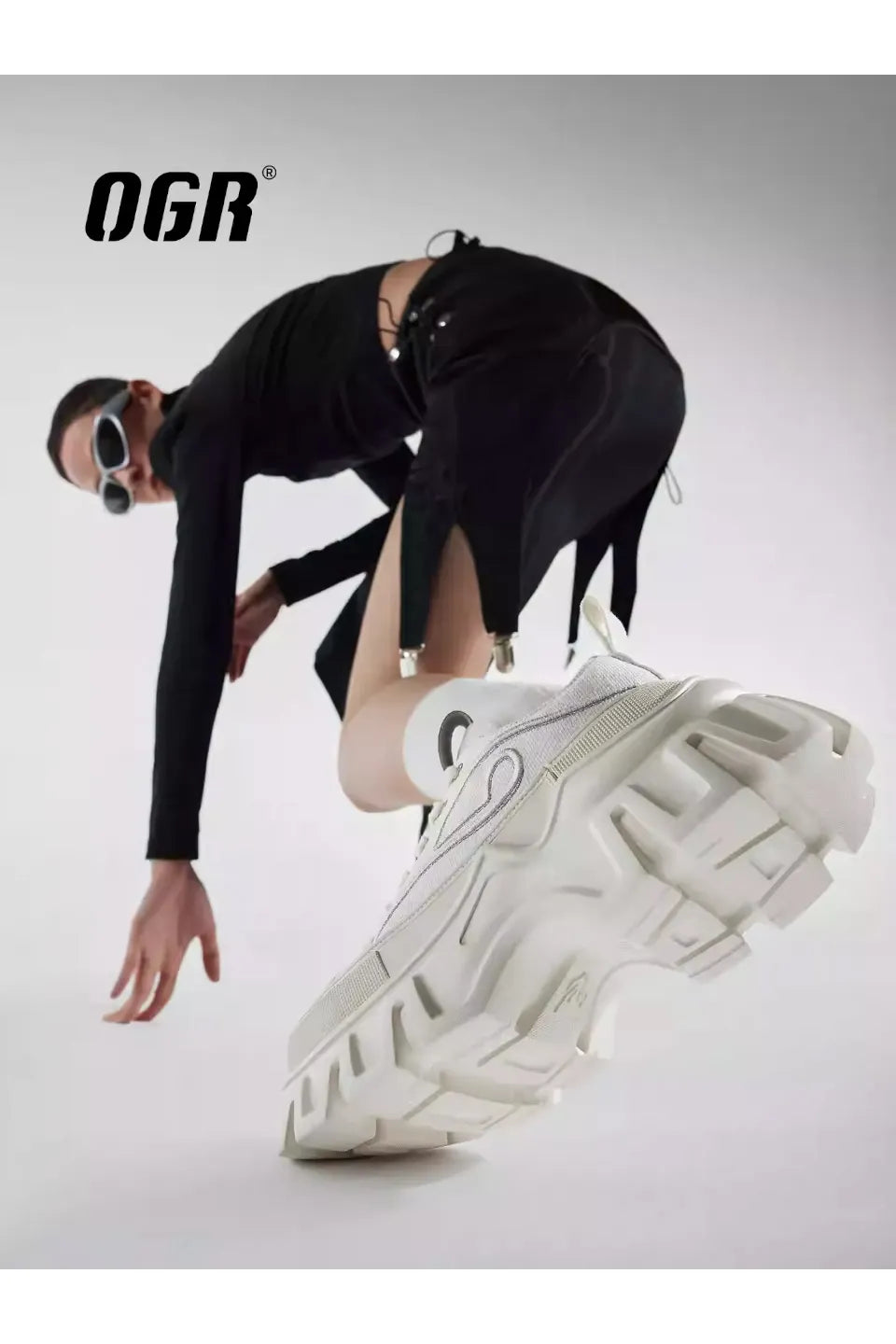 Shen Sneaker