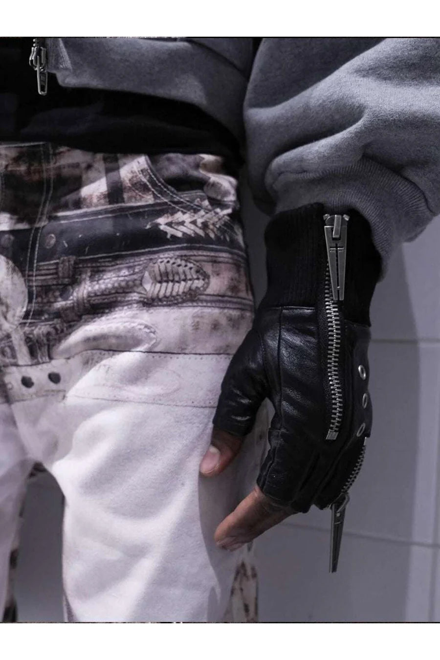 WØR Double Zipper Layered Gloves