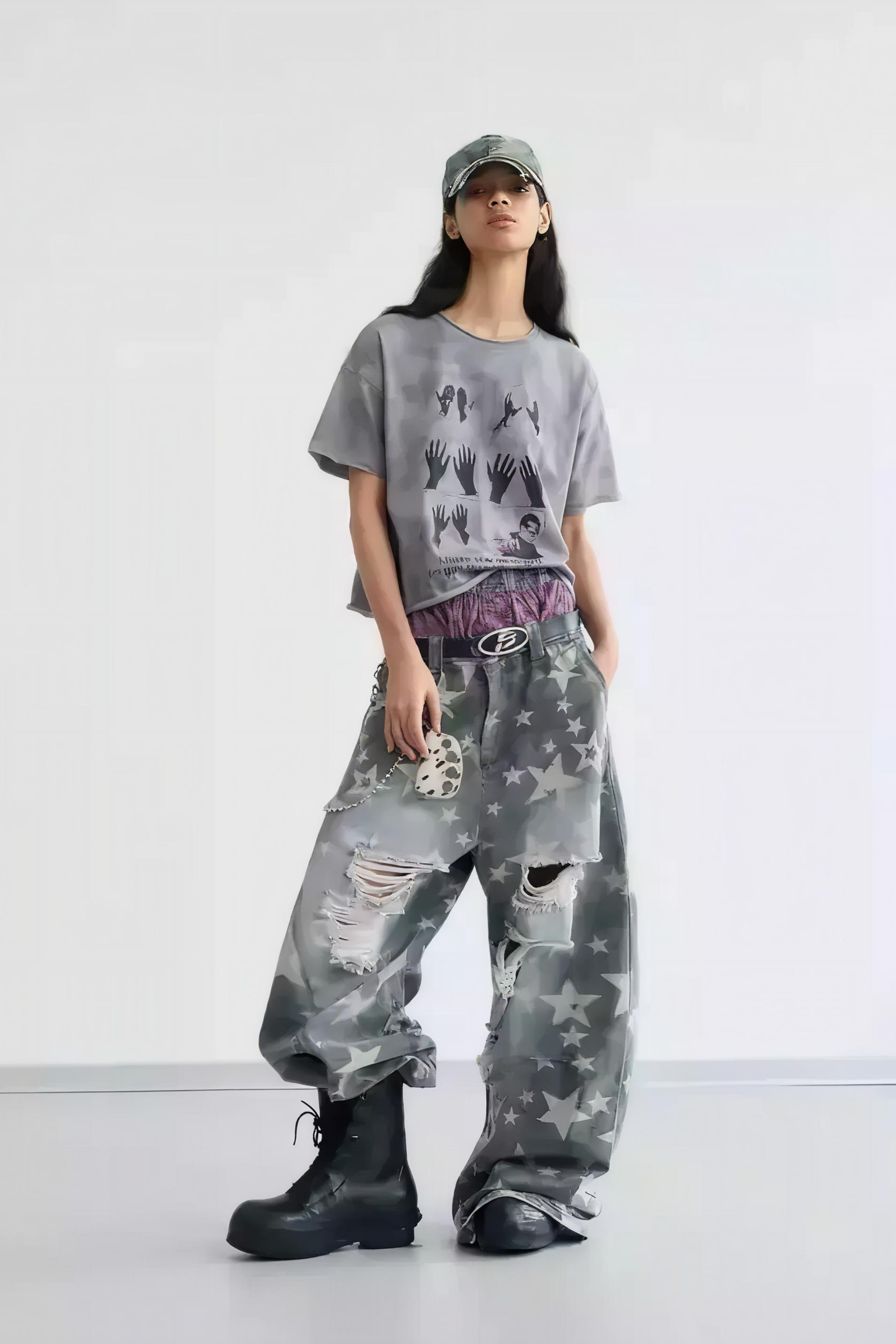 Star Distressed Curve Jeans