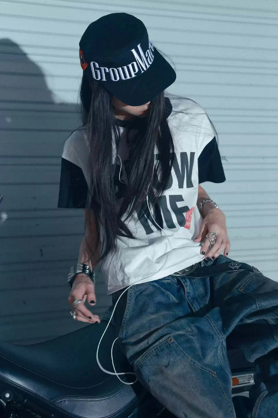 BLOWME Kiss Mark Graphic Tee