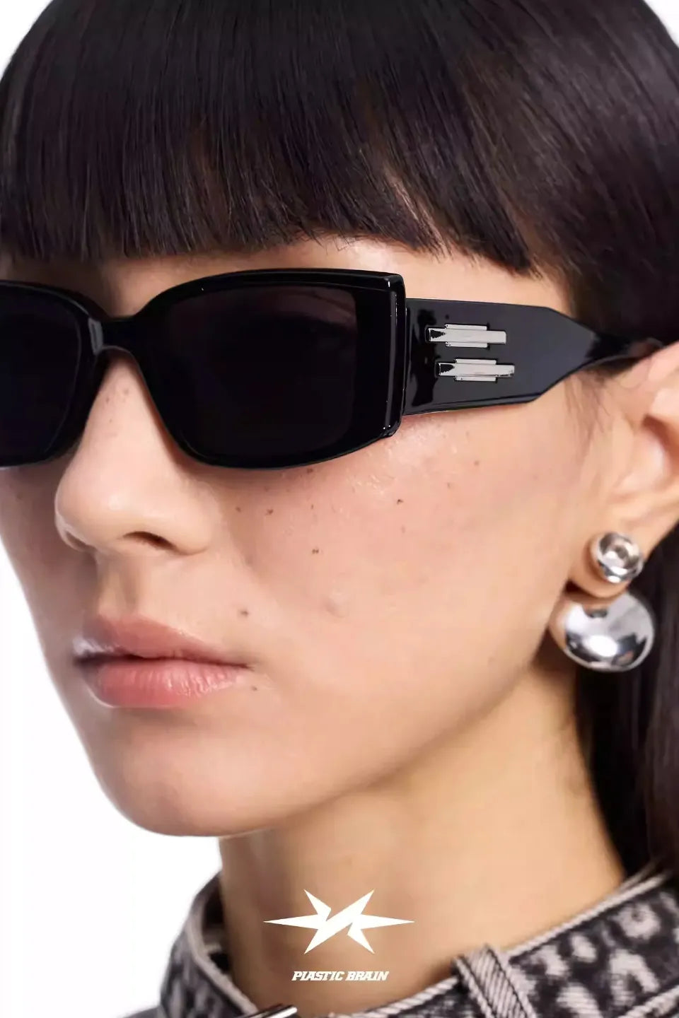 Bold Frame Modern Sunglasses
