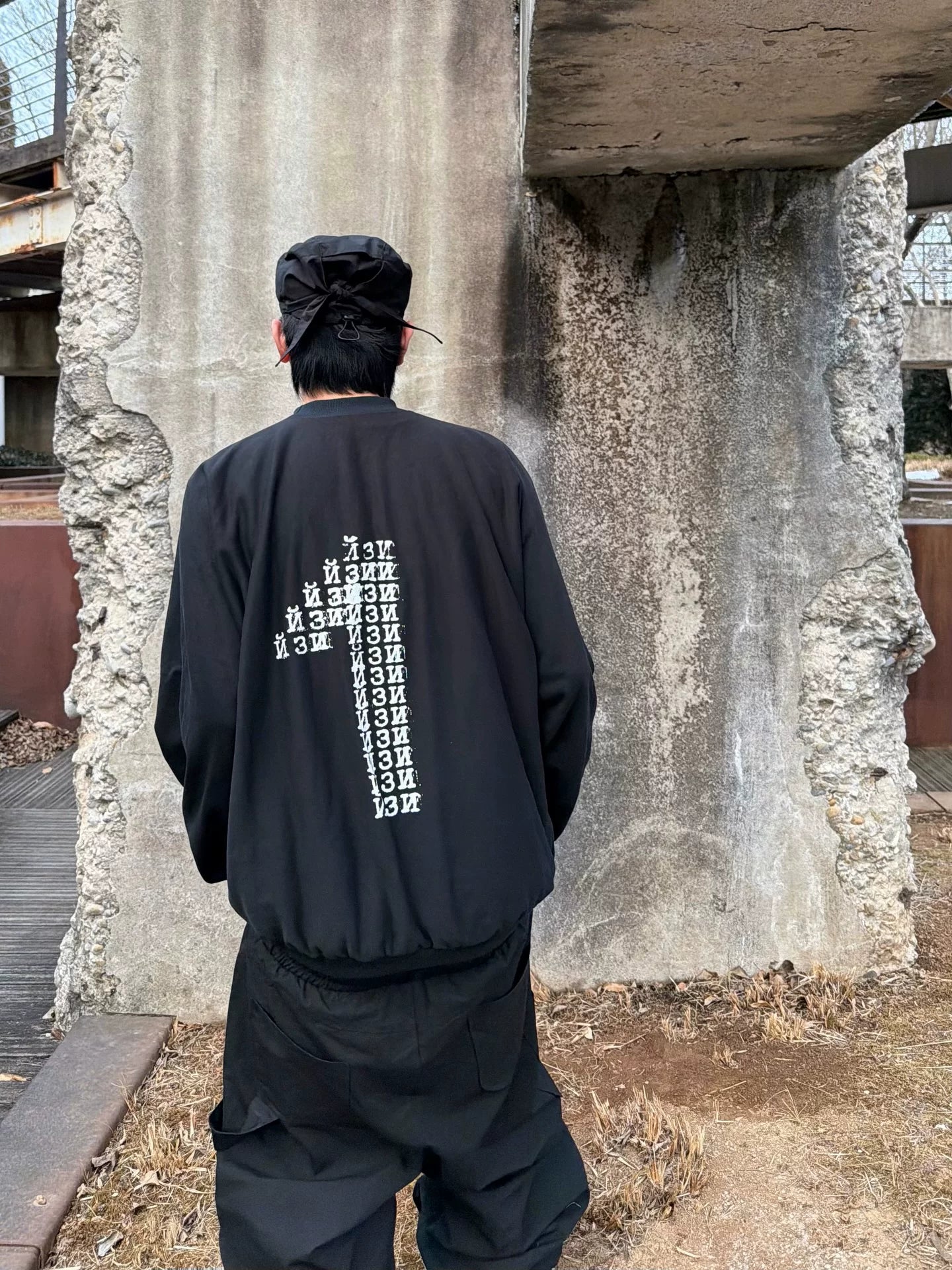 Large Fit Pullover