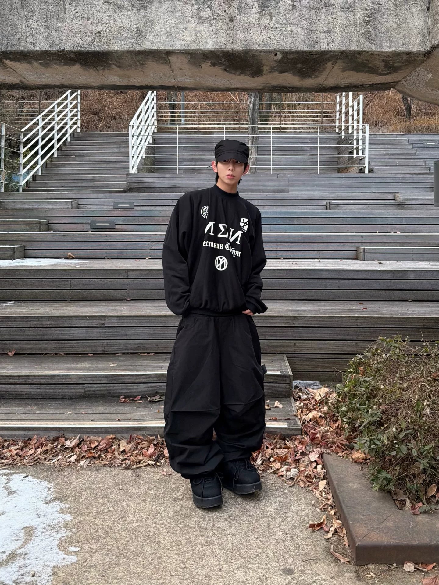 Large Fit Pullover