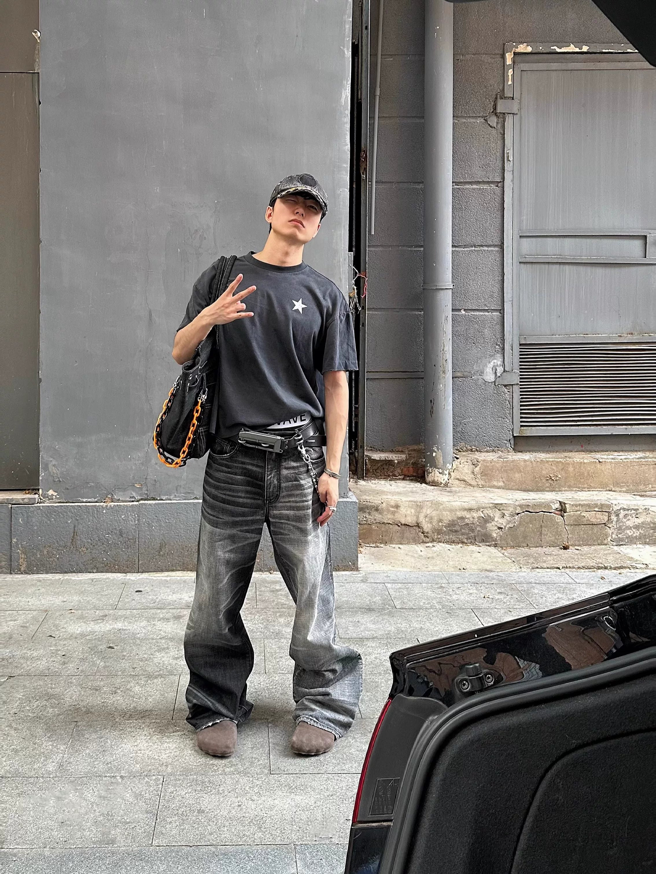AØT Washed Loose Straight Jeans