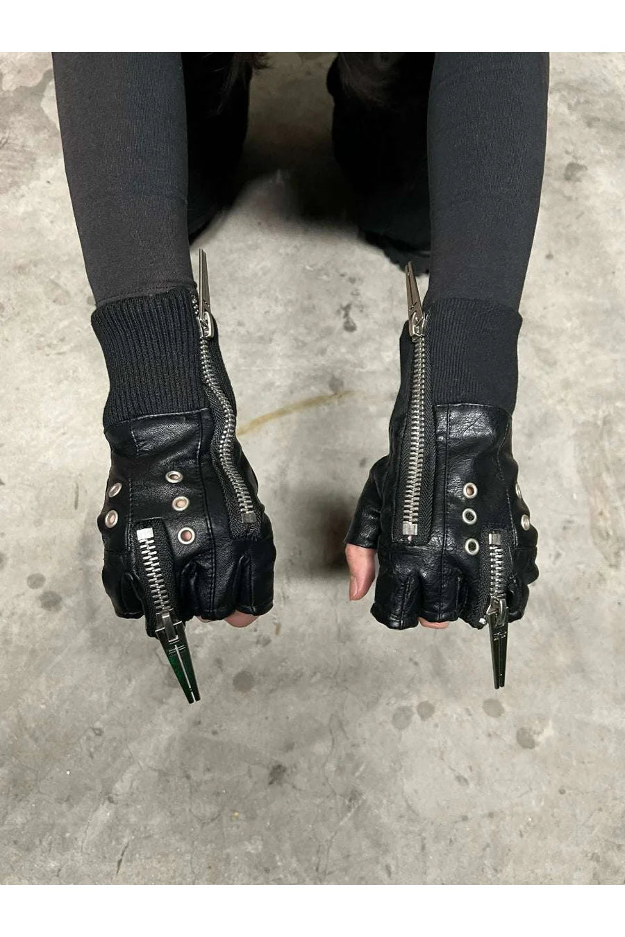 WØR Double Zipper Layered Gloves