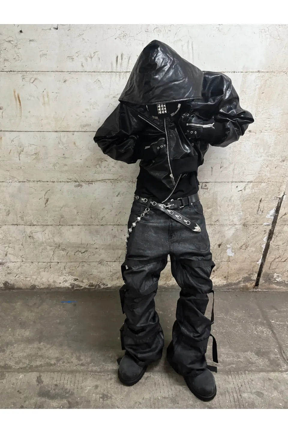 Waxed Paint Textured Adjustable Buckle and Ribbon Slightly Flared Loose Jeans